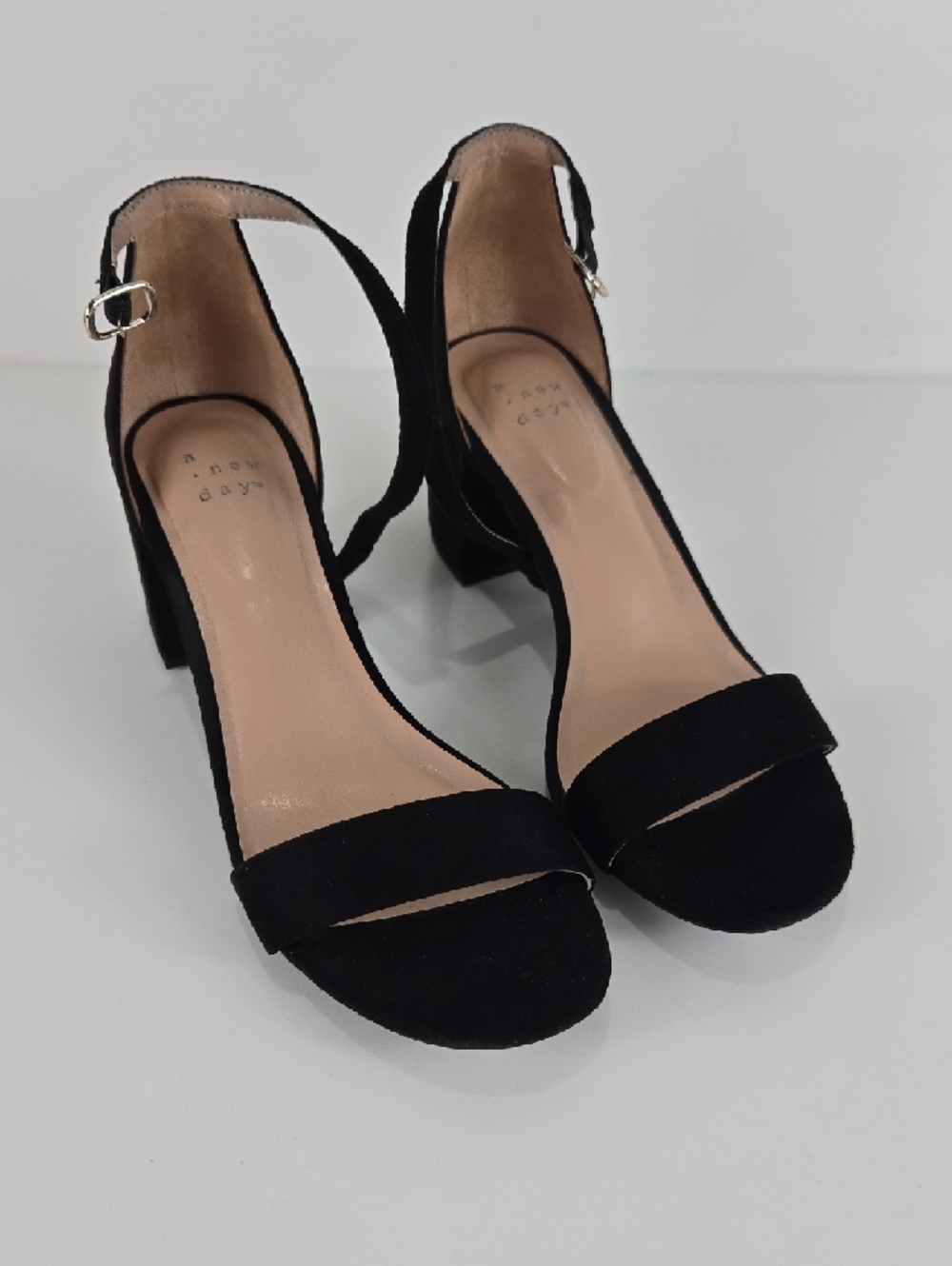 A New Day Heels Nude & Black Size 7.5 - Picture 6 of 13